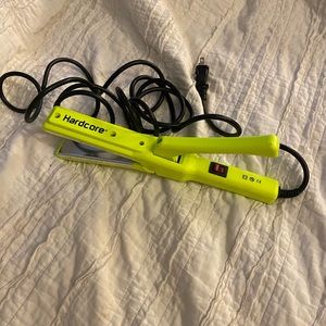 Hardcore pro flat iron titanium